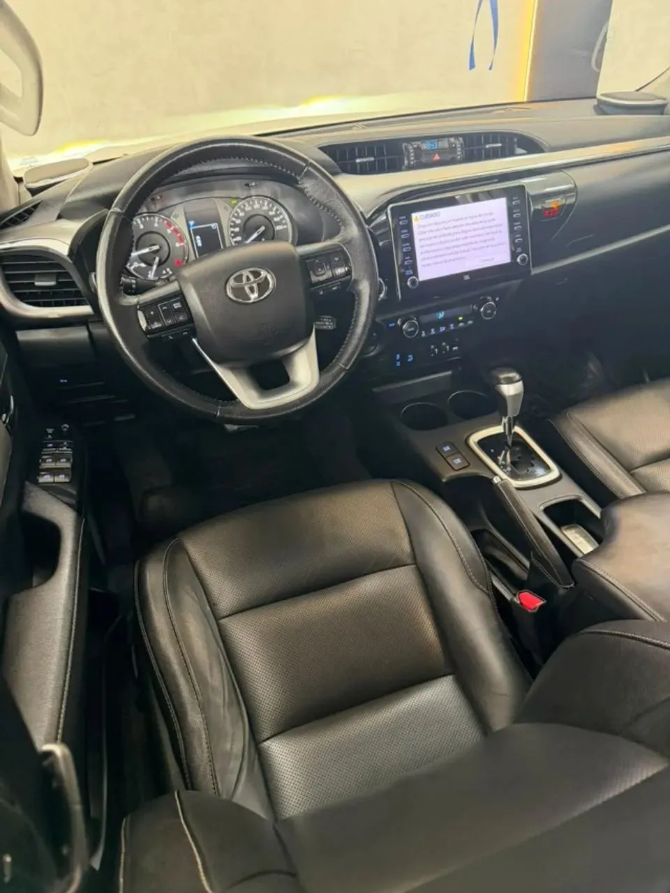 Toyota Hilux 2021, foto 6 de 7